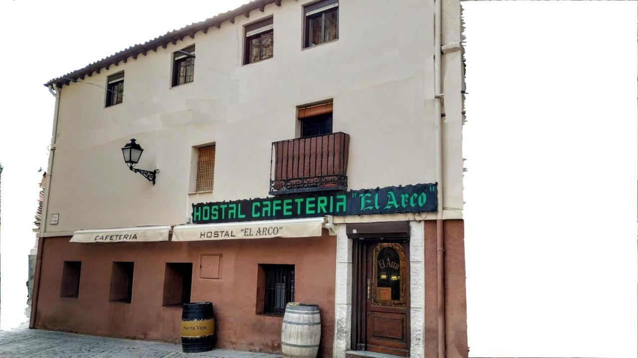 Hostal El Arco Almazán Kültér fotó