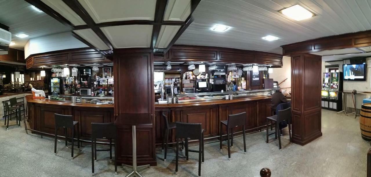 Hostal El Arco Almazán Kültér fotó