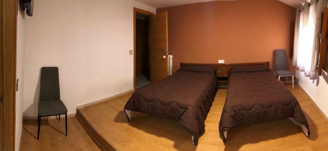 Hostal El Arco Almazán Kültér fotó